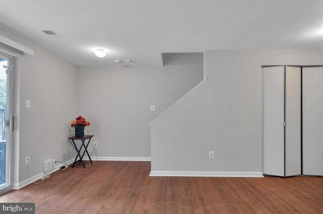 Foto del edificio - 1947 Winslow Ct