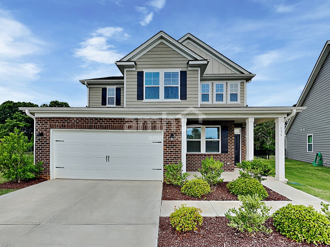 Foto principal - 136 Hamilton Park Dr