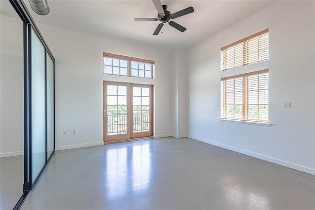 Foto del edificio - 2235 E 6th St