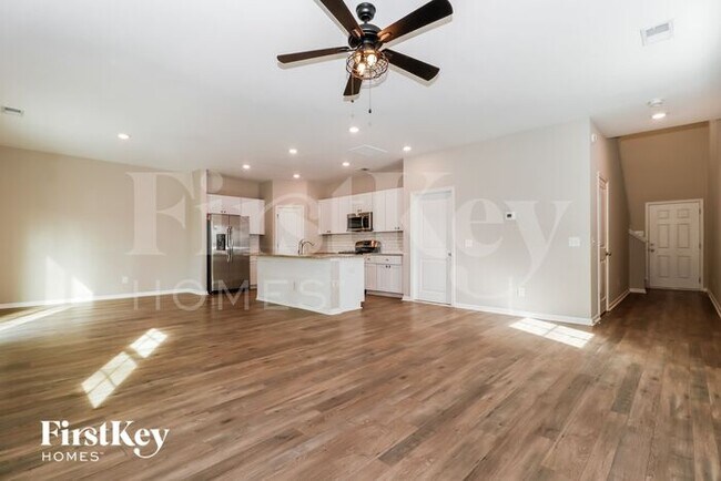 Foto del edificio - 569 Merrywood Dr