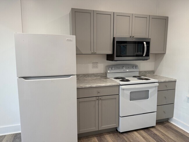 Foto del edificio - 104 Magee Ave