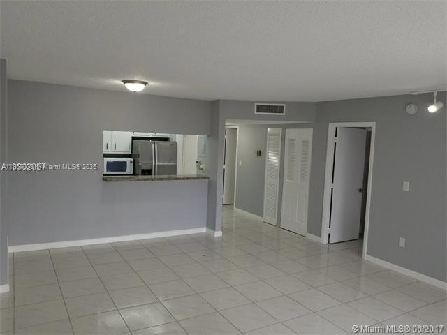 Foto del edificio - 4160 Inverrary Dr