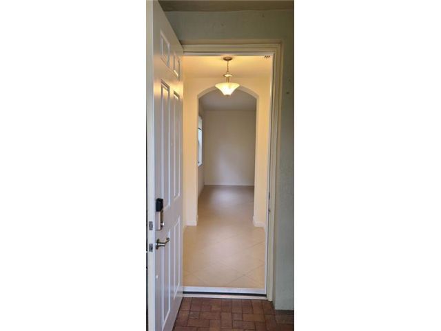 Building Photo - 6950 Broadland Way