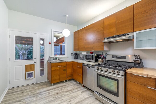 Foto del edificio - 2321 SE 11th Ave