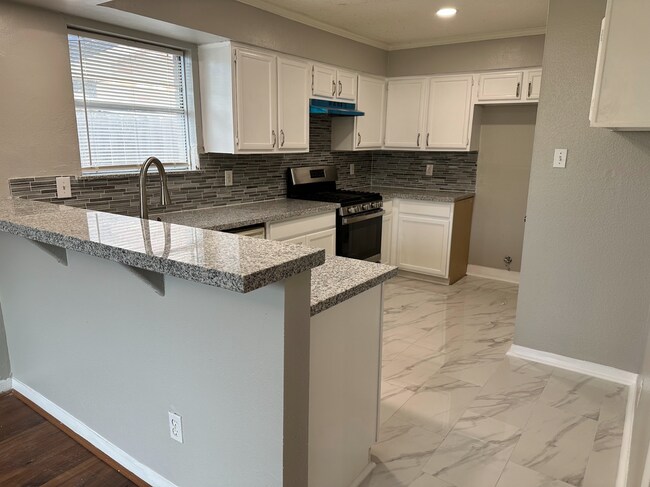 Foto del edificio - 3023 Mosby Dr