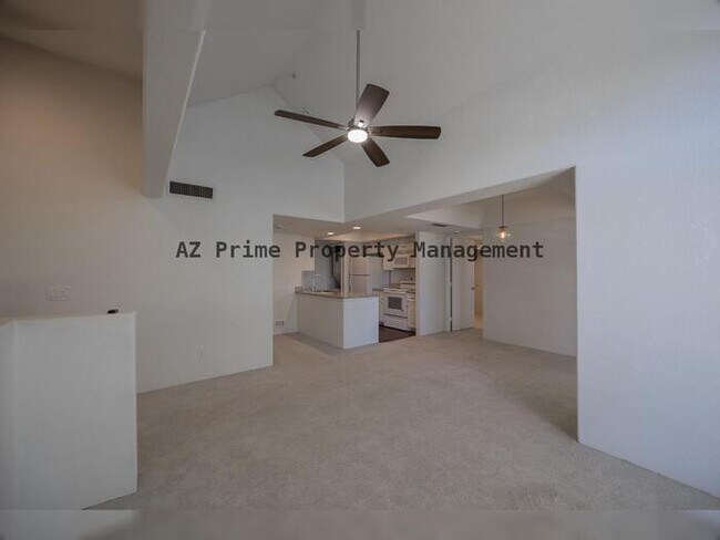 Foto del edificio - 1333 E Morten Ave