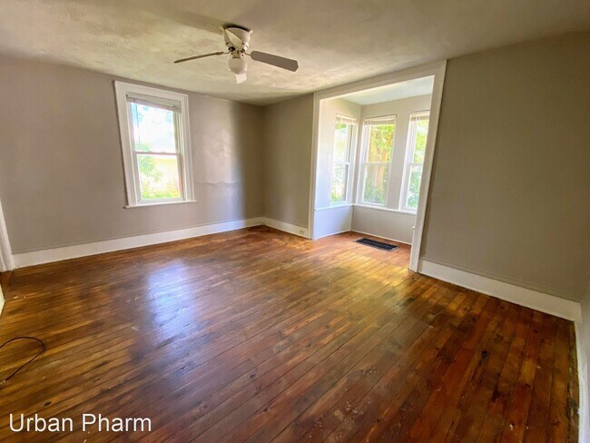 Building Photo - 612-614 Pettibone Ave NW