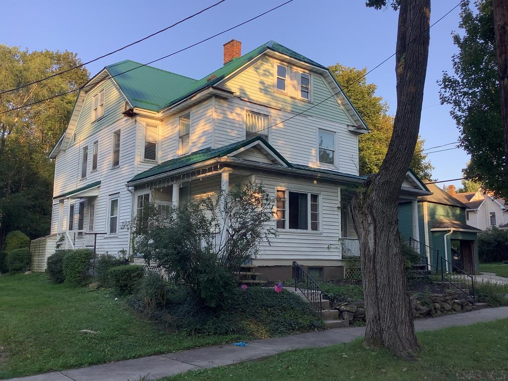 Primary Photo - 921 Bucknell Ave