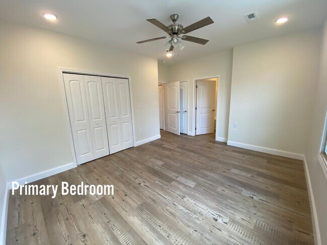 Foto del edificio - 5200 Cub Cir