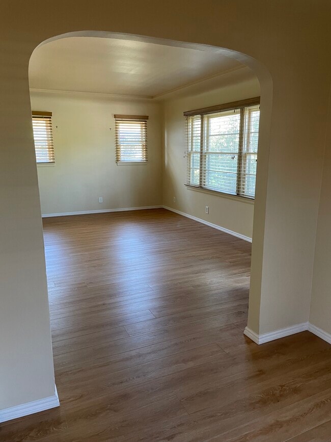 pisos nuevos - 9064 Mission Dr