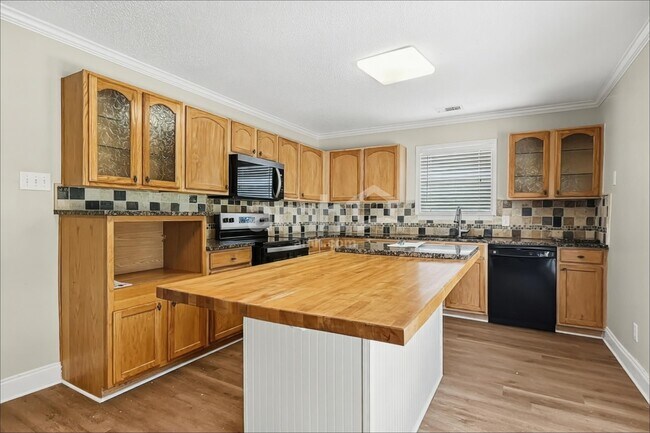 Foto del edificio - 128 Barrington Rd