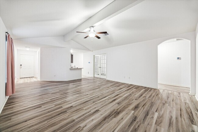 Building Photo - 517 Amberwood Pk Dr