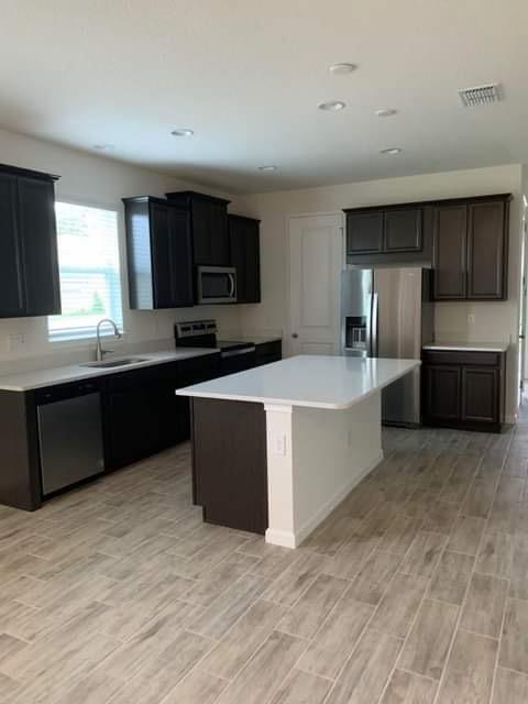 Foto del edificio - 11532 Cedar Valley Dr