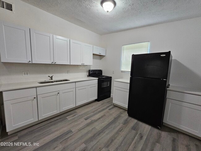 Building Photo - 10228 Westmar Rd