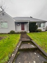 Building Photo - 202 N College St