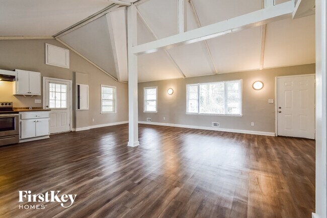 Building Photo - 3217 Sandusky Dr
