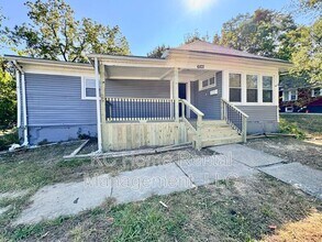 Building Photo - 6103 Walrond Ave