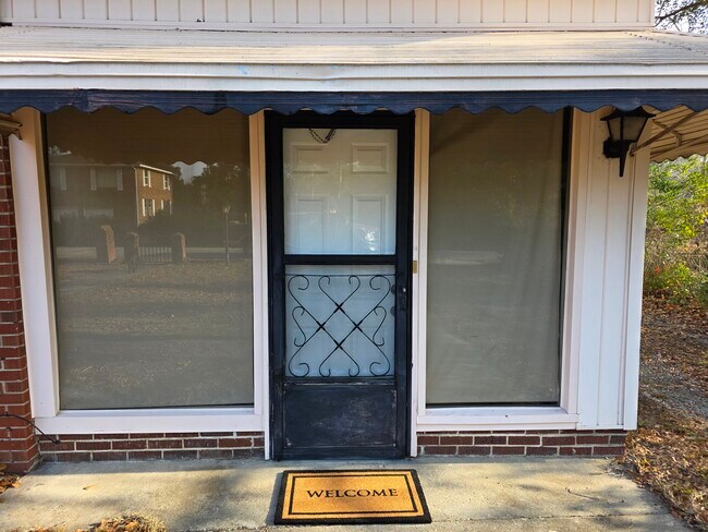 Puerta de entrada 2da - 785 Gadsden St