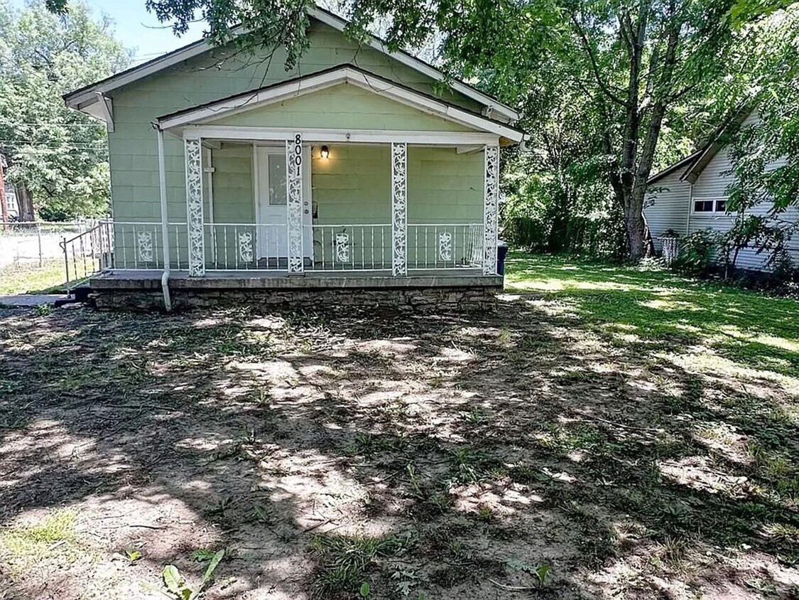 Foto principal - 8001 Euclid Ave