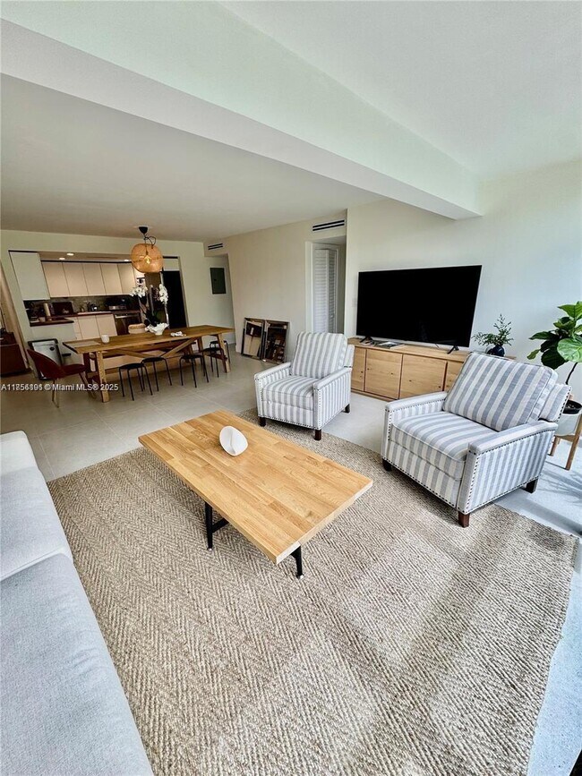 Building Photo - 555 Crandon Blvd