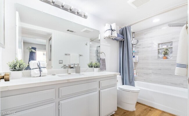 Foto del edificio - 1 br, 1.5 bath Condo - 2812 S Gaffey St