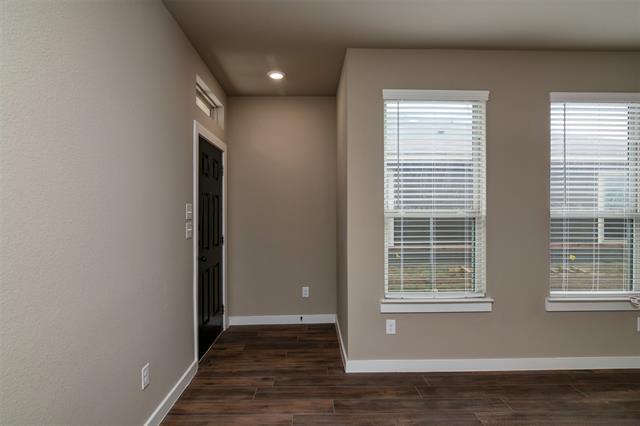 Building Photo - 604 Harvest Moon Dr