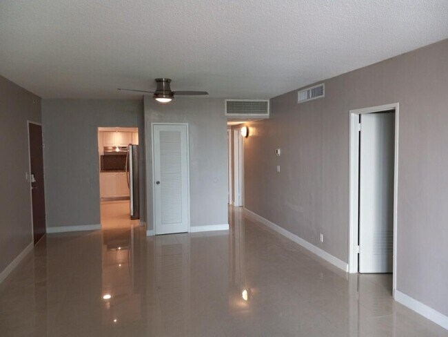 Foto del edificio - 3901 S Ocean Dr
