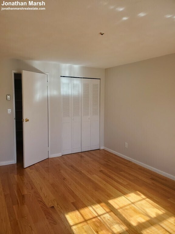 Building Photo - 55 Elmwood Park