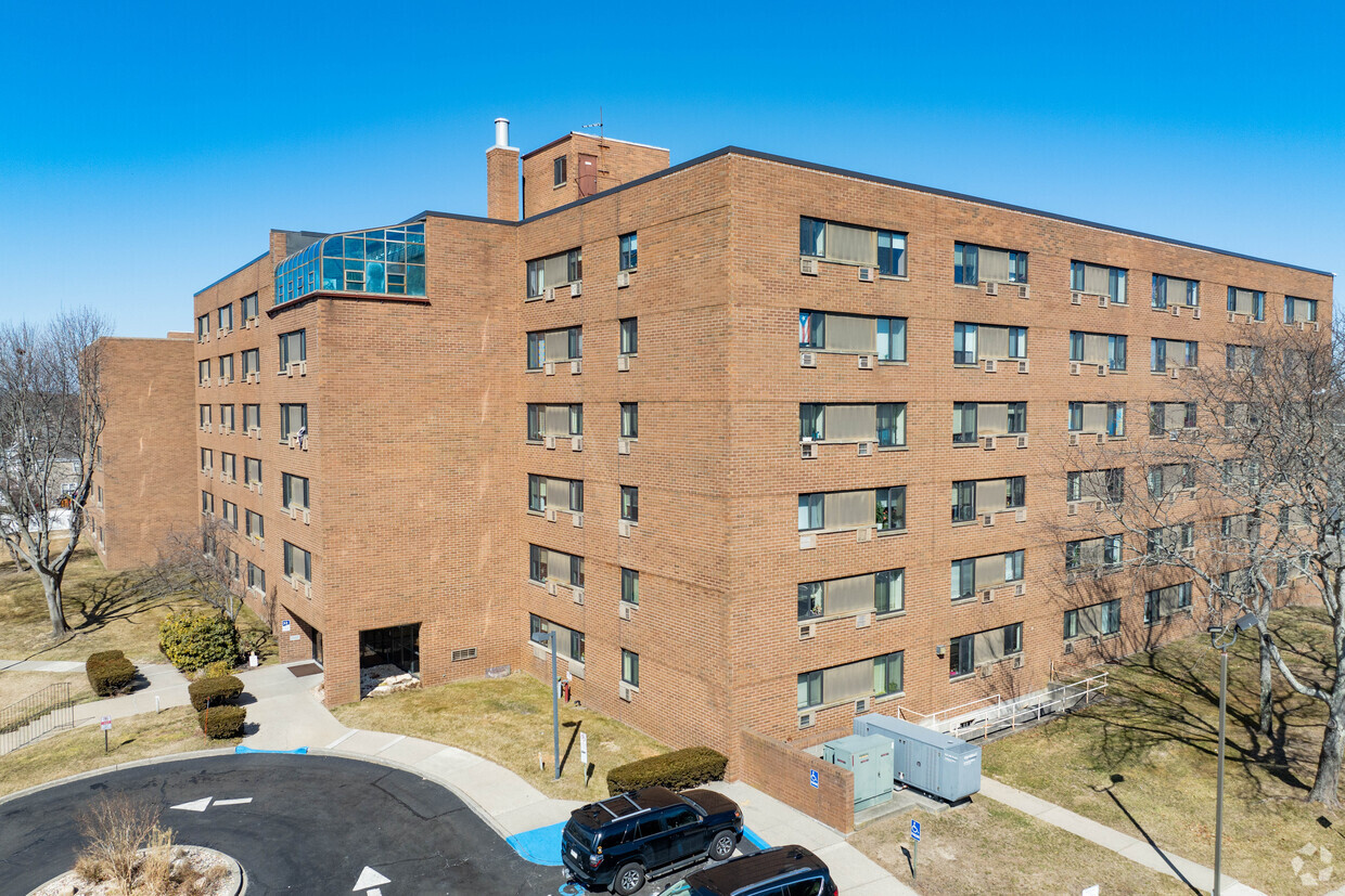 Foto del edificio - Bay Towne Village Apartments