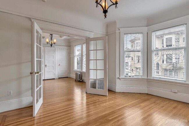 Foto del edificio - 2420 Van Ness Ave