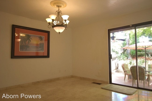 Foto del edificio - 3 br, 3 bath House - 124 N. Grant Ln