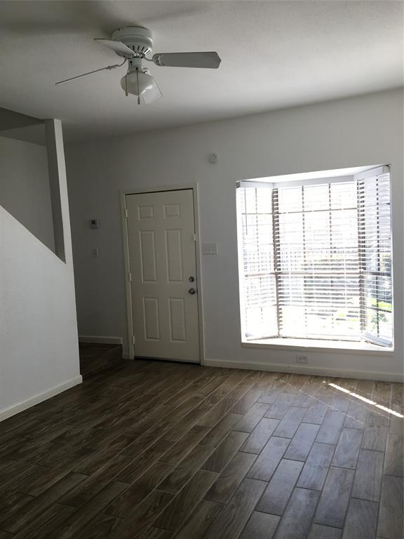 Building Photo - 8733 Victorian Village Dr