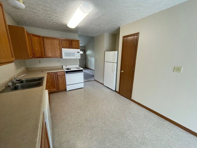 Building Photo - 3028 Butterfield Court