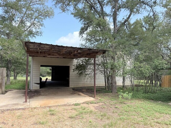 Building Photo - 236 Piney Ridge Dr
