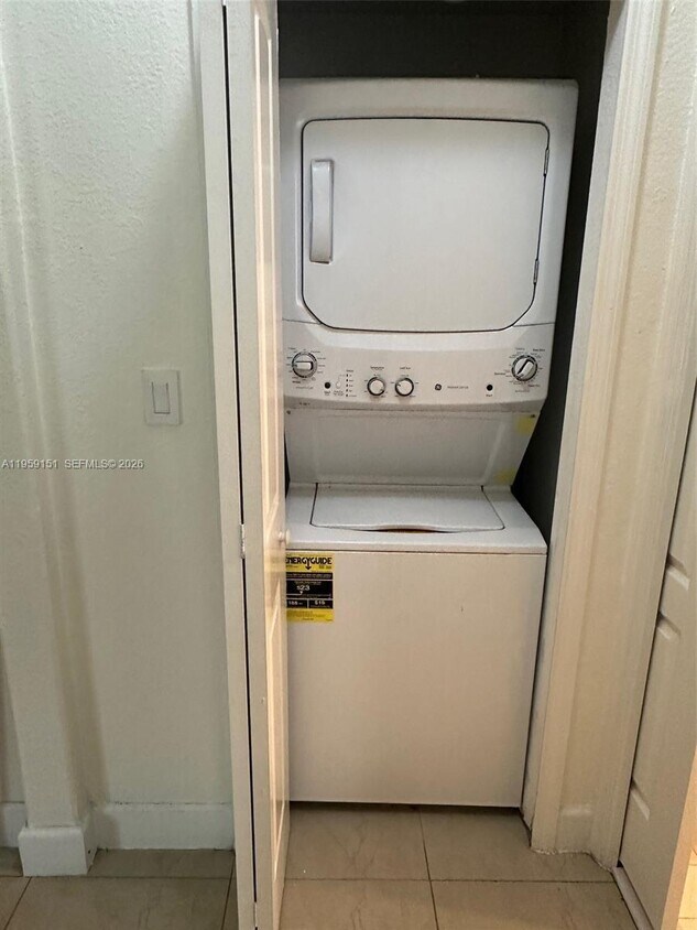 Foto del edificio - 2551 SE 16th Terrace