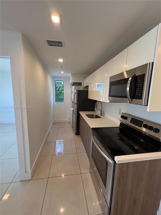 Foto del edificio - 821 SW 18th Ave