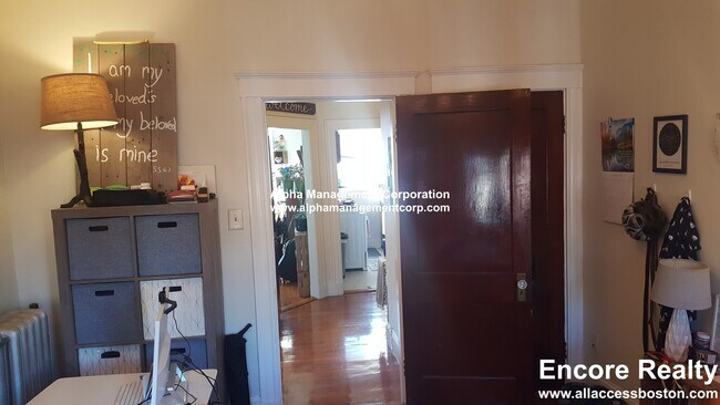 Foto del edificio - 163 Summer St