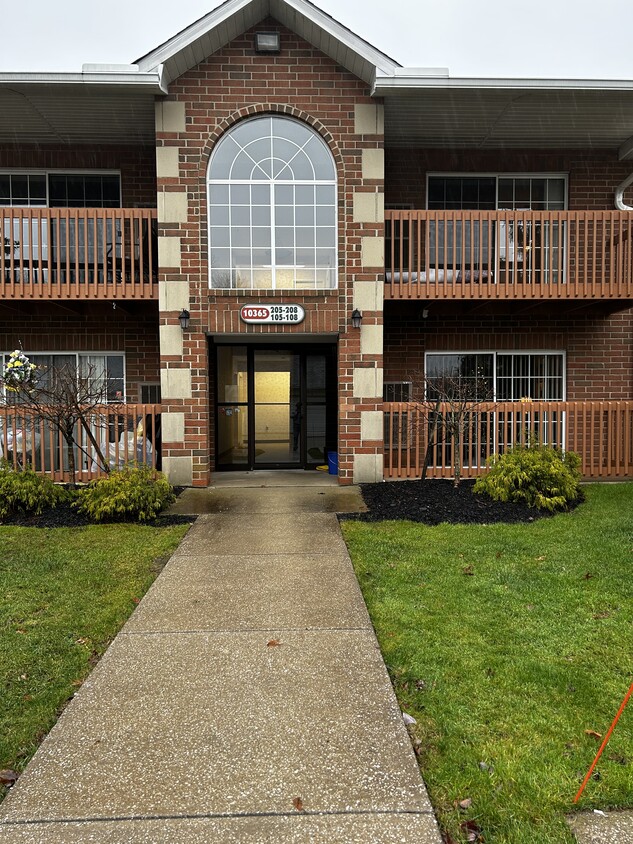 Primary Photo - 10365 Glenway Dr