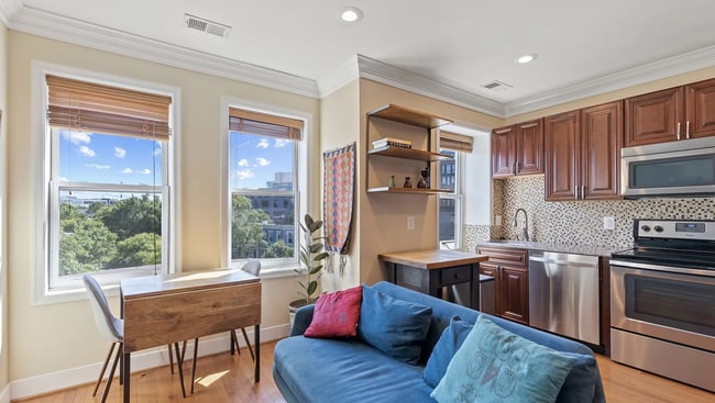 Photo - 539 Florida Ave NW House