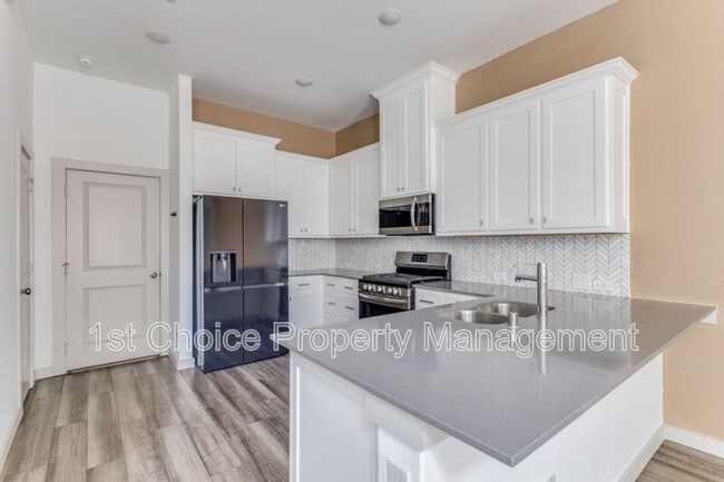 Building Photo - 6481 Iron Horse Blvd