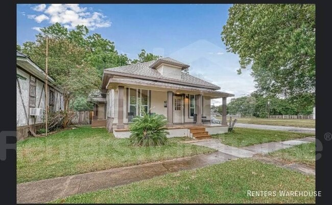 Building Photo - Welcome Home