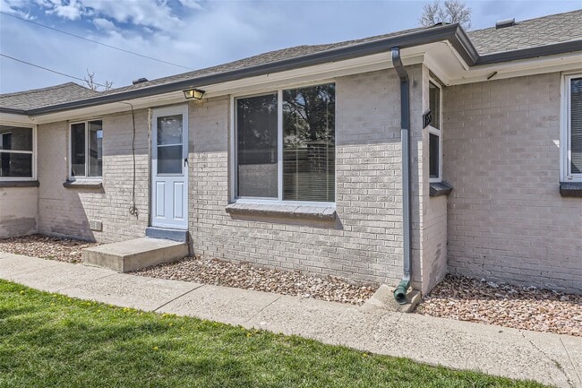 Photo - 1653 Vance St Townhome