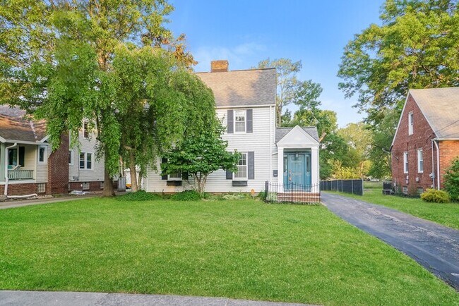 Foto del edificio - 1676 Edgefield Rd