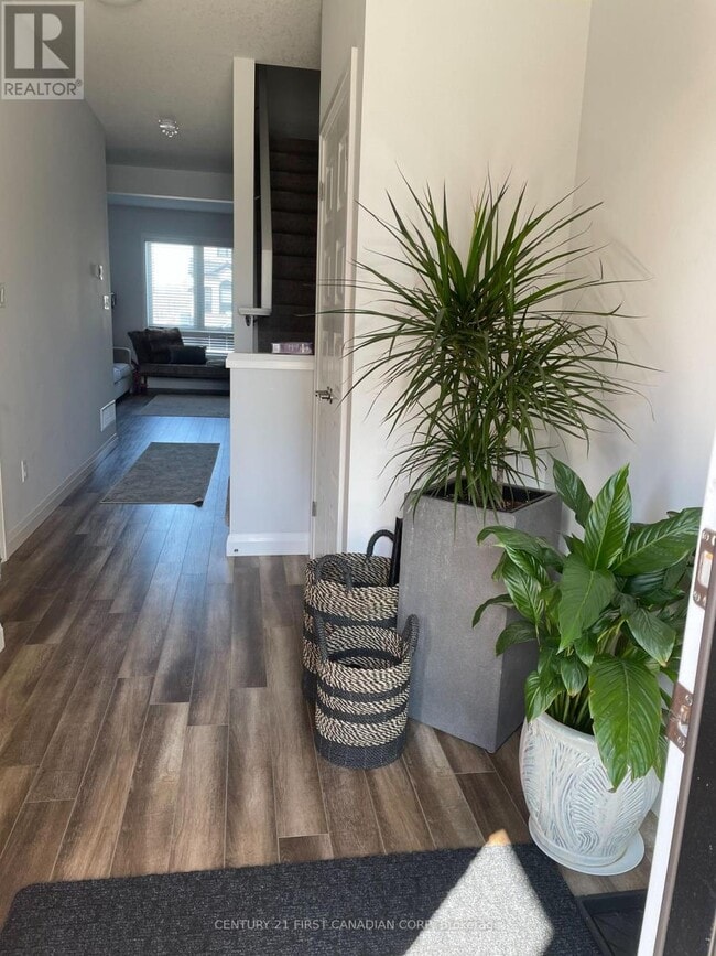 Building Photo - 827 Kleinburg Dr