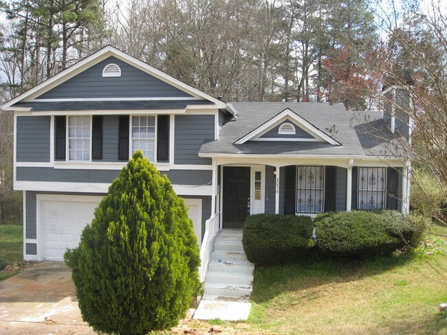 Building Photo - Awesome Split-Level In Kid-Friendly Neighb...