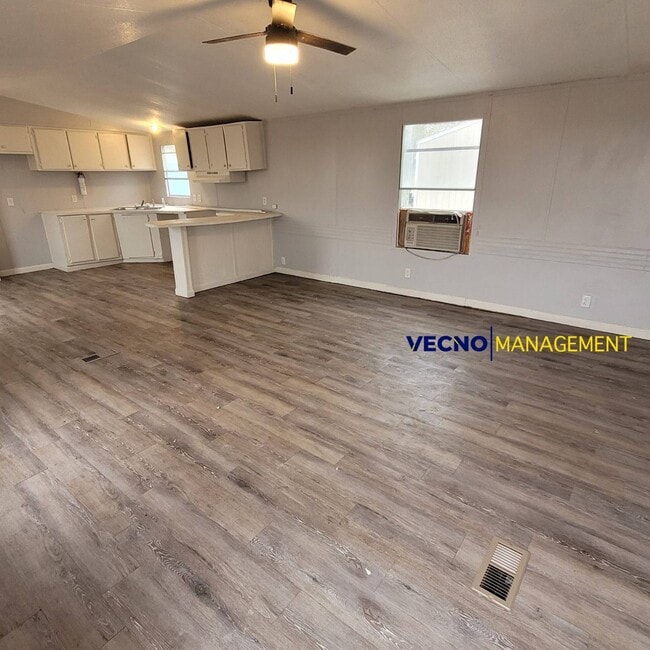 Building Photo - 3525 E Main St