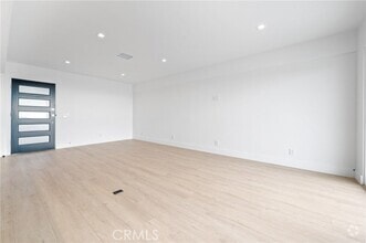 Building Photo - 400 Loma Terrace