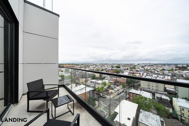 Foto del edificio - 65 McWhorter St