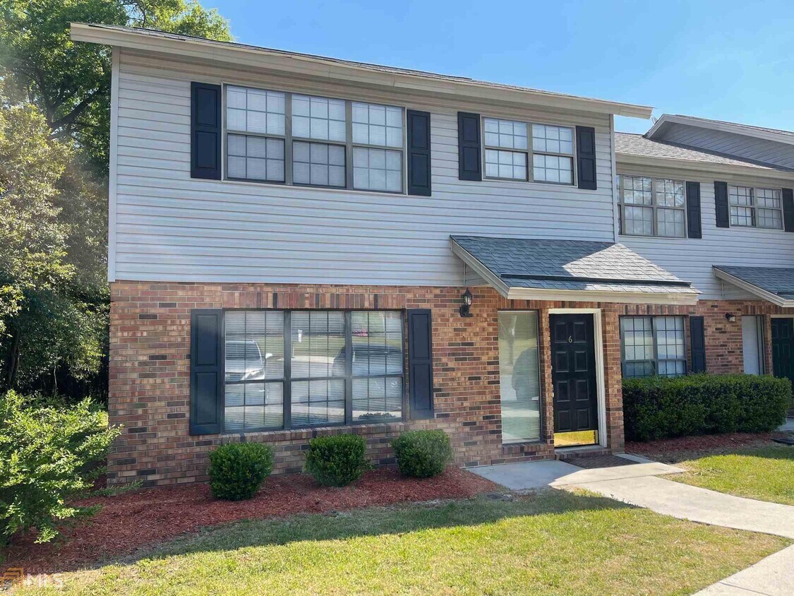 Foto principal - 418 Brannen Dr