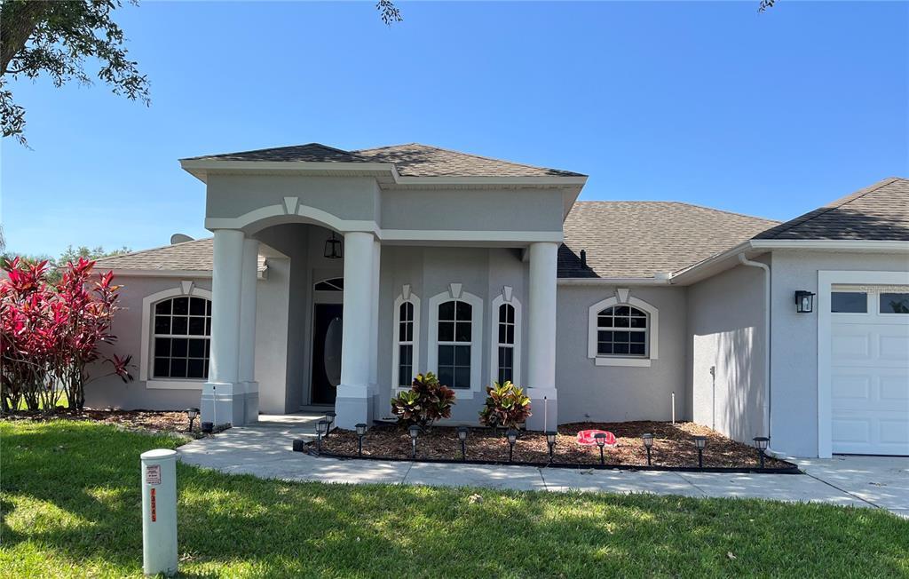 Foto principal - 3350 Countryside View Dr